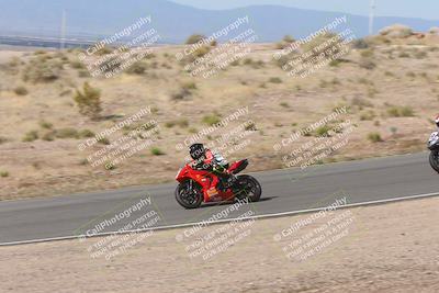 media/Apr-20-2025-AHRMA (Sun) [[393a79c373]]/Race/Group 11 early race/Turn 4b/